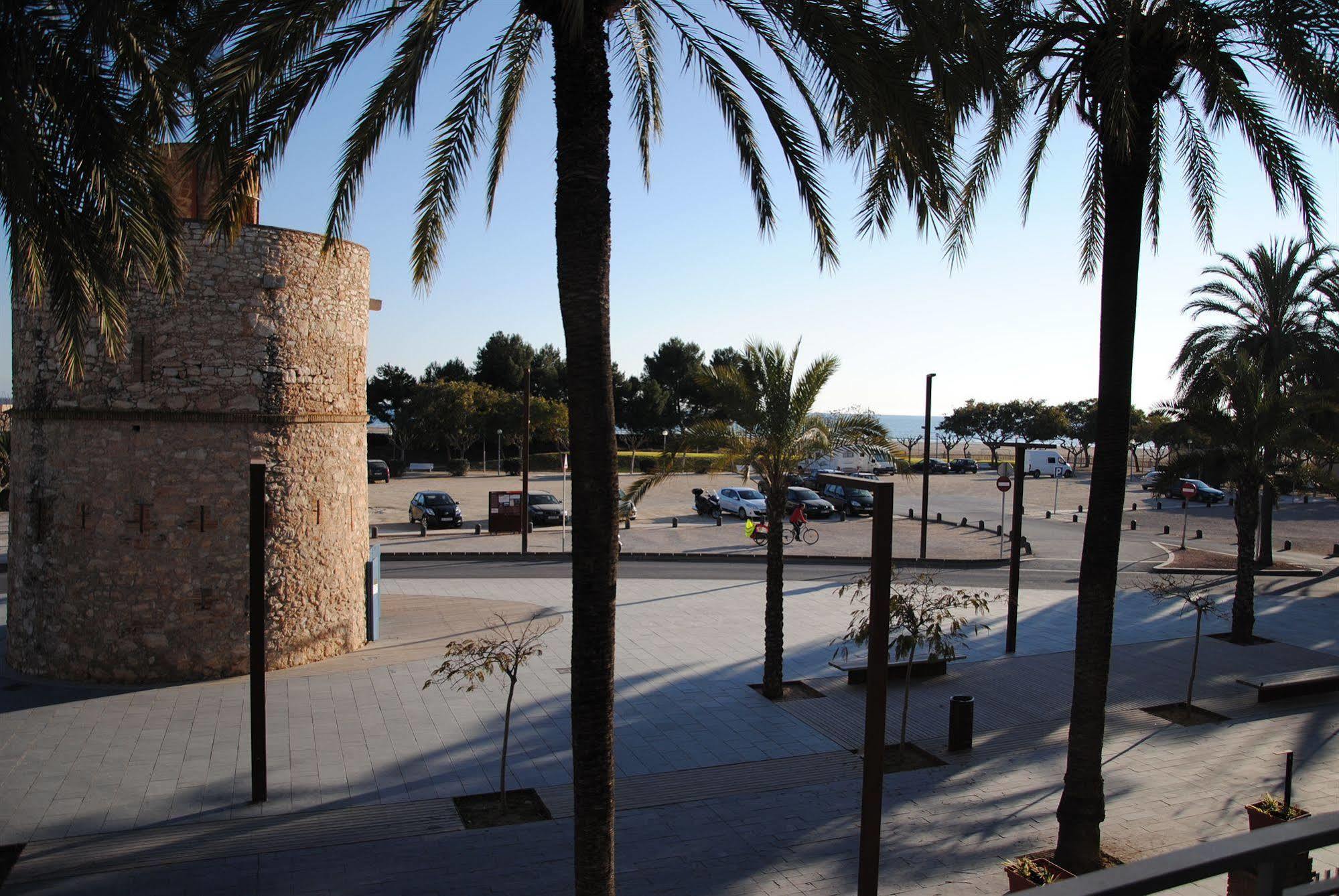Solvi Hotel - Adults Only Vilanova i la Geltru Bagian luar foto
