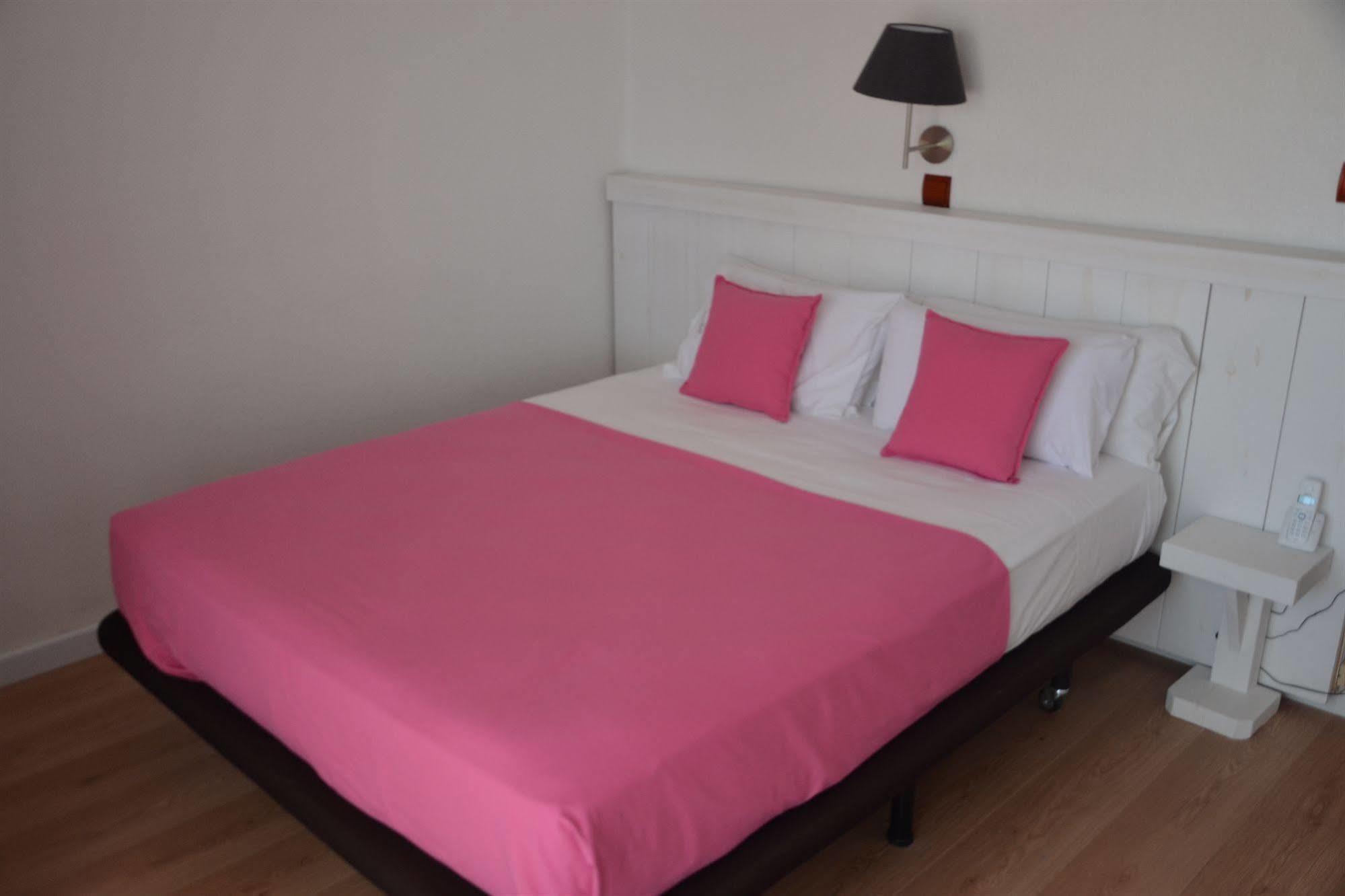 Solvi Hotel - Adults Only Vilanova i la Geltru Bagian luar foto