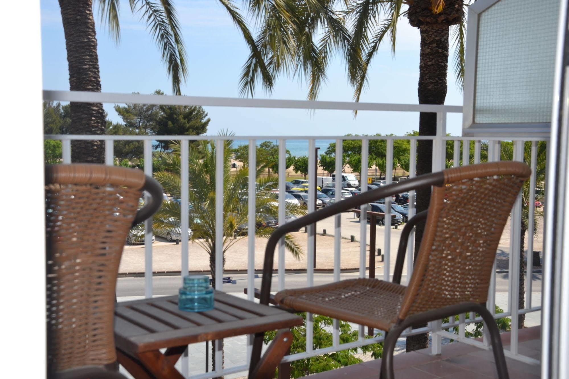 Solvi Hotel - Adults Only Vilanova i la Geltru Bagian luar foto